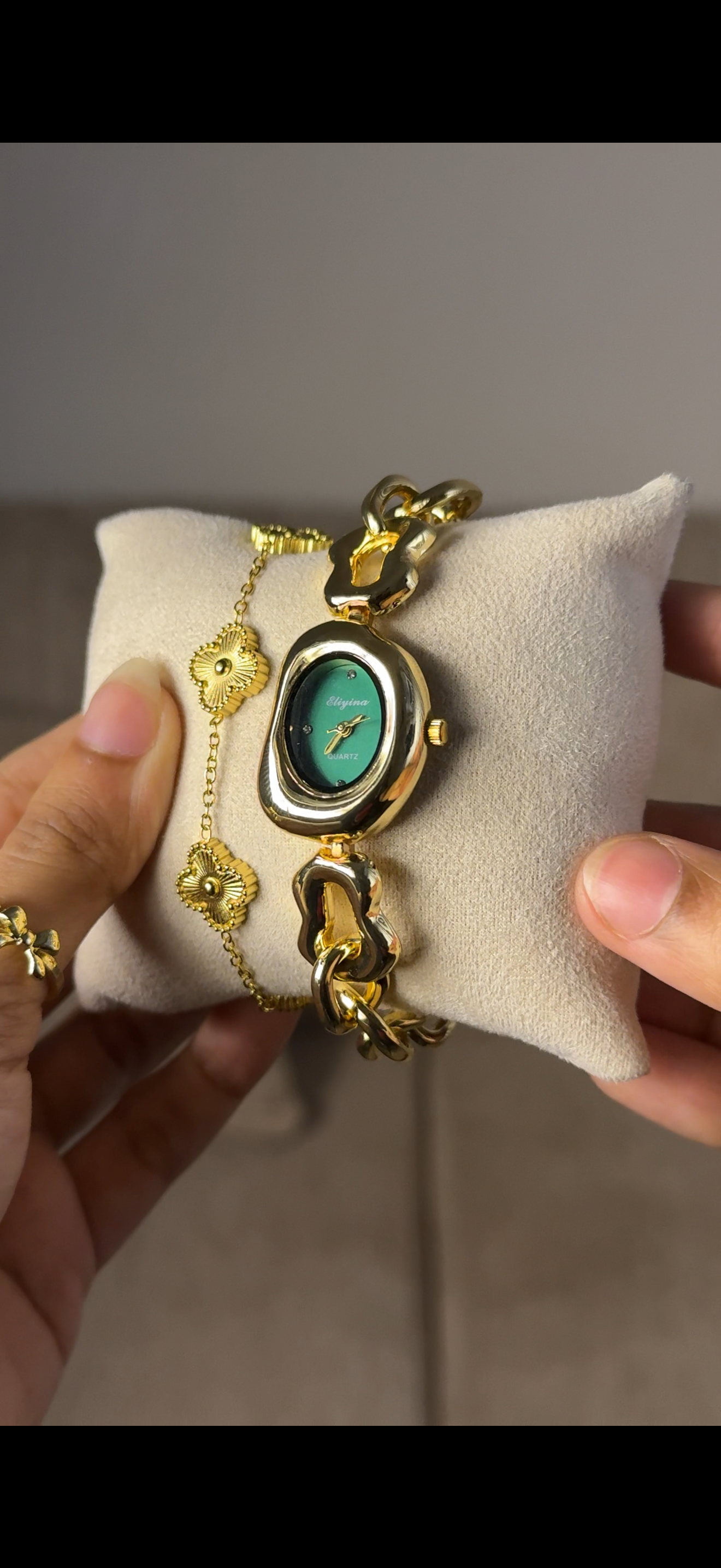 Eliyina Bean Emerald + Clover Bracelet (Free) + Mystery Ring (Free)