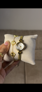 Eliyina Circle White + Clover Bracelet (Free) + Mystery Ring (Free)