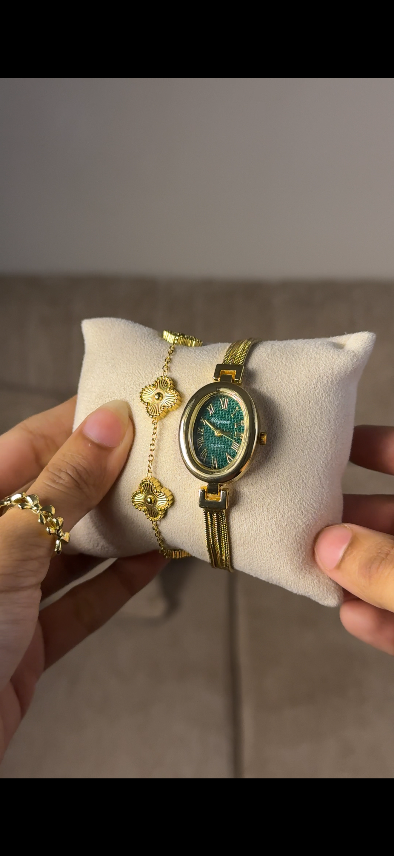 Eliyina Black Oval + Cartier Love Bracelet (Free)