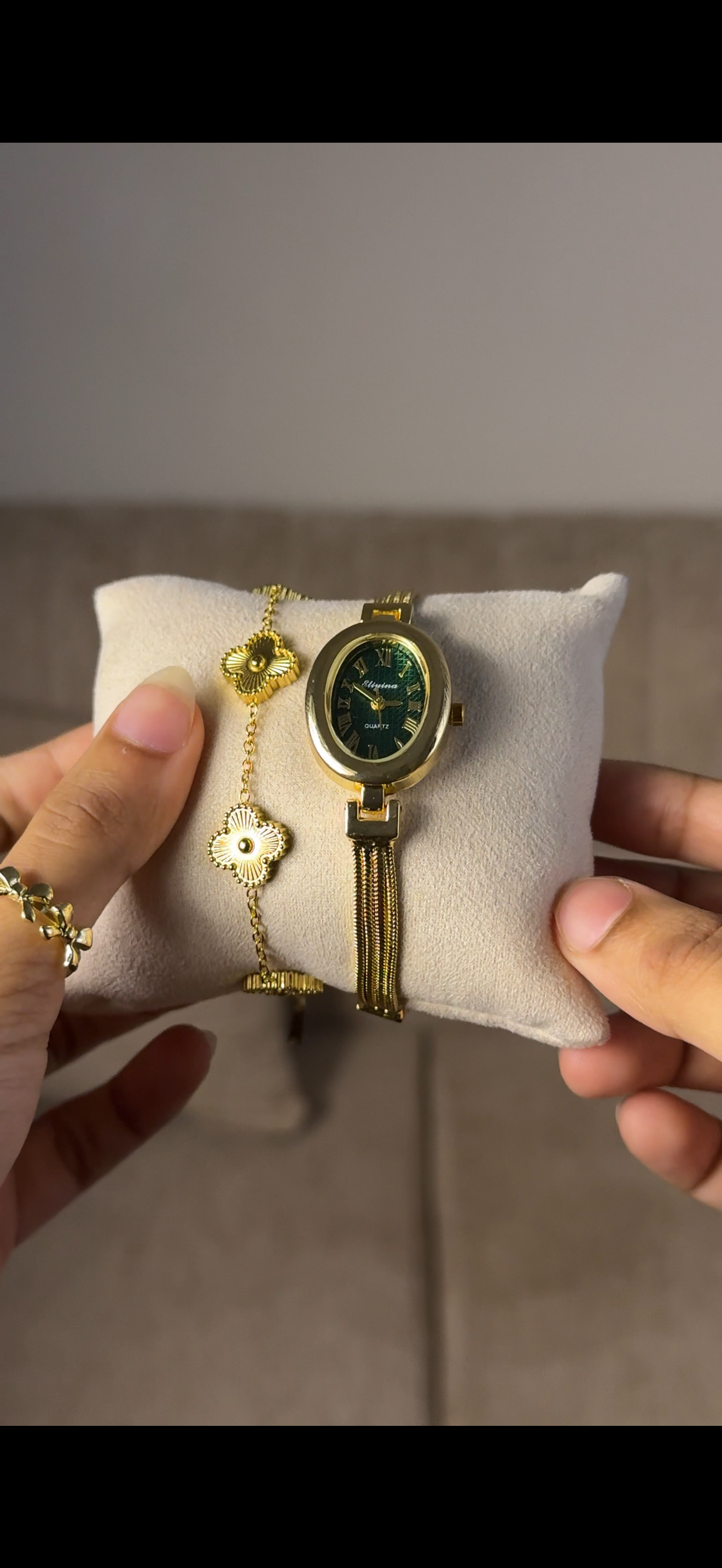 Eliyina Black Oval + Cartier Nail Bracelet ( Free)