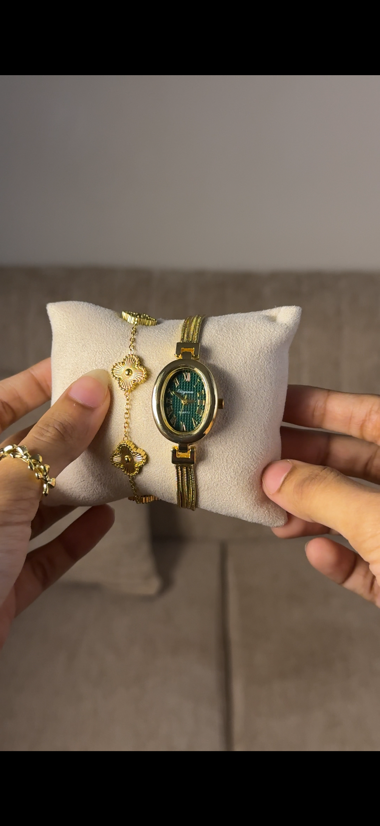 Eliyina Black Oval + Cartier Love Bracelet (Free)