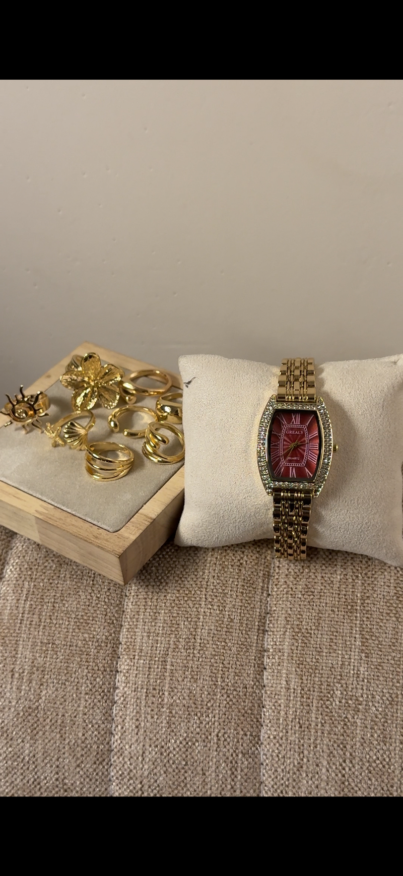 Grealy Maroon + Clover Bracelet (Free)+ Mystery Ring(Free) (Copy)