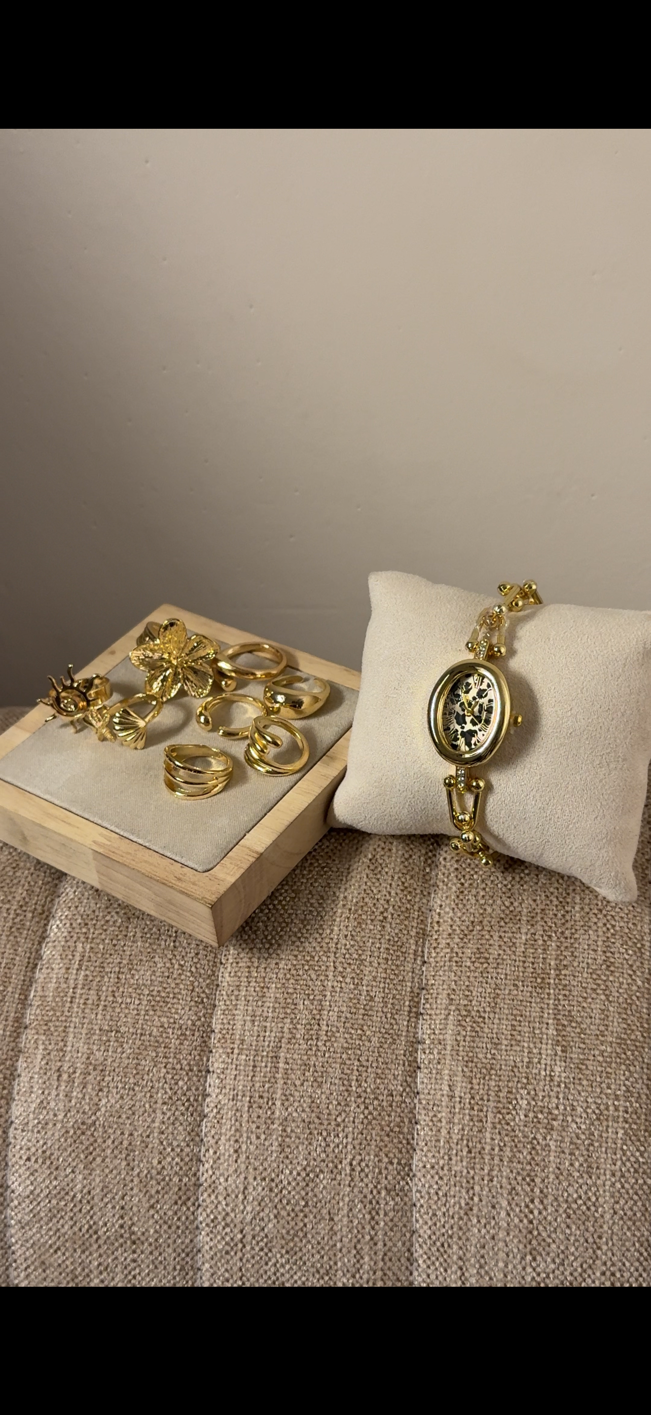 Eliyina Tiger Oval + Clover Bracelet (Free) + Mystery Ring (Free) (Copy)