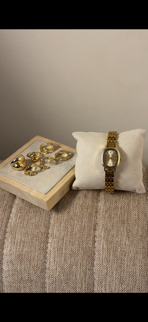 Doukou watch + Necklace (Free) + Earing (Free) + Mystery Ring (Free)