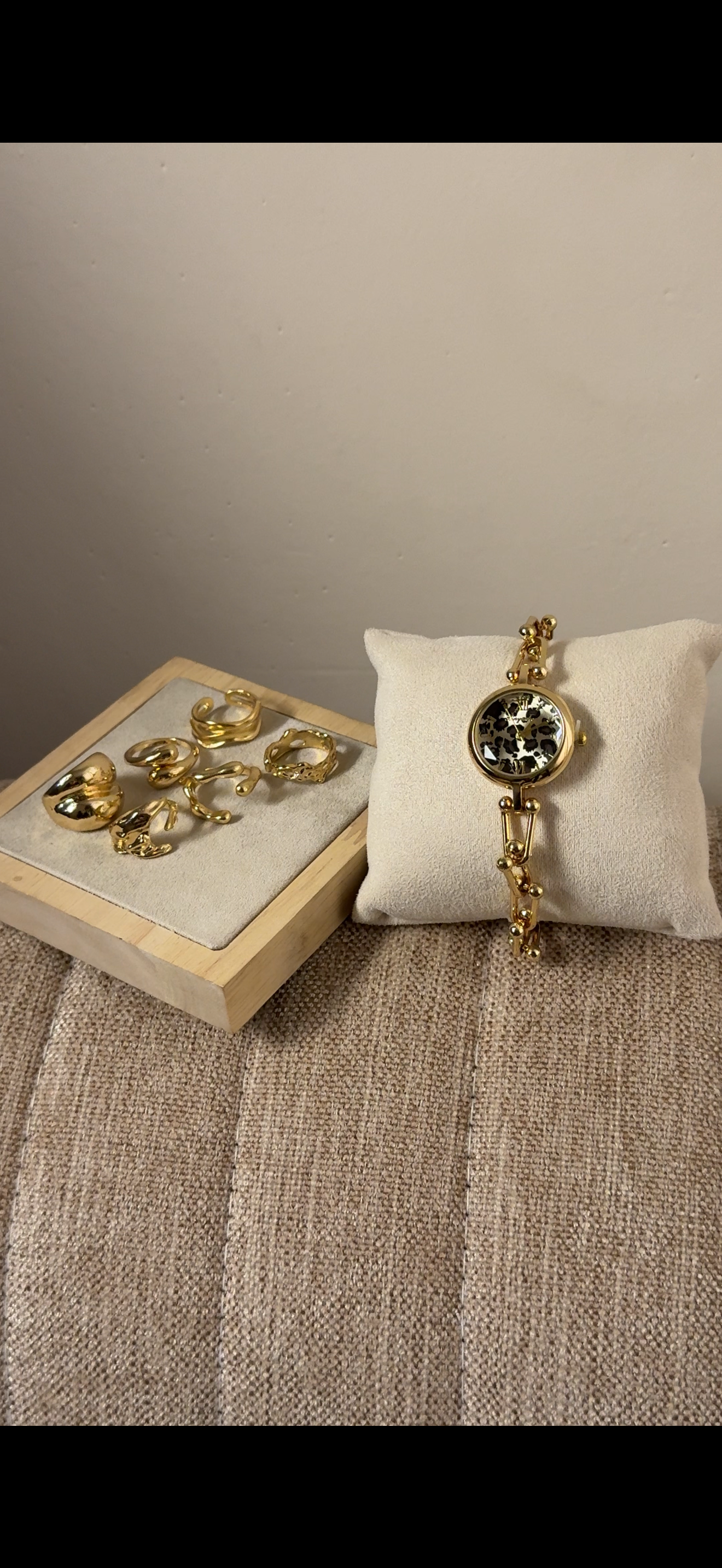 Eliyina Circle Tiger + Clover Bracelet (Free) + Mystery Ring (Free) (Copy)