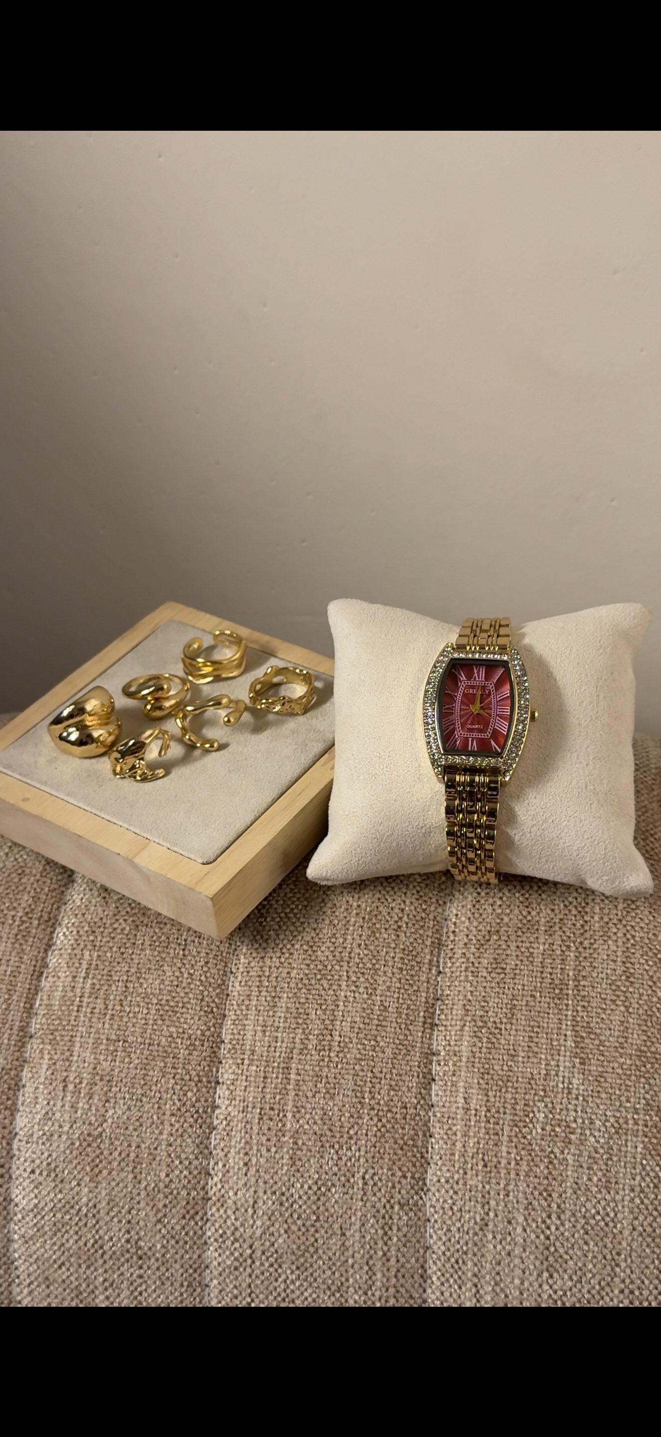 Grealy Maroon + Clover Bracelet (Free)+ Mystery Ring(Free) (Copy)