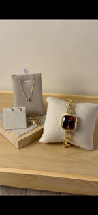 Eliyina Sqaure Full Dial Maroon + Clover Bracelet (Free) + Mystery Ring (Free) (Copy)