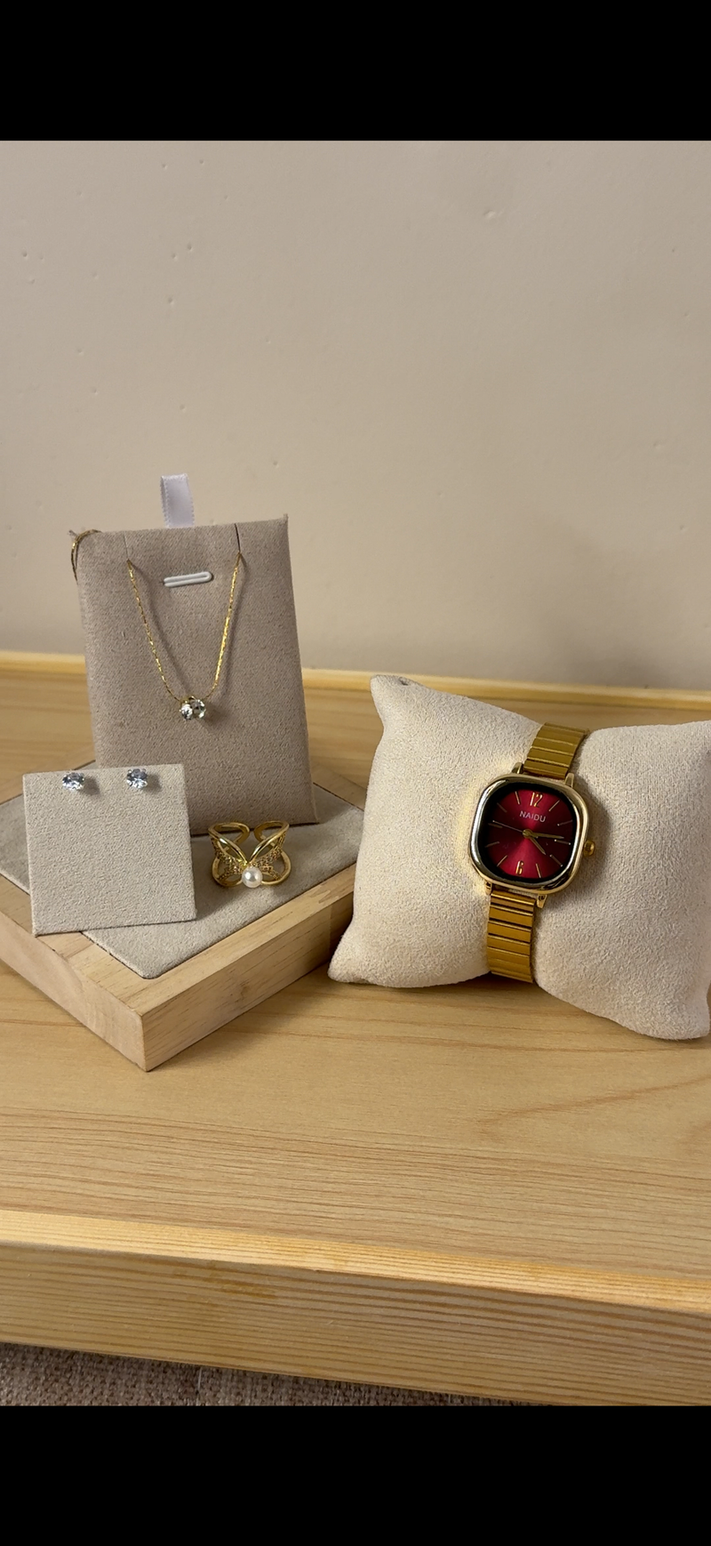 Naidu  red dial + Get