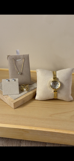 Eliyina Circle White + Clover Bracelet (Free) + Mystery Ring (Free) (Copy)