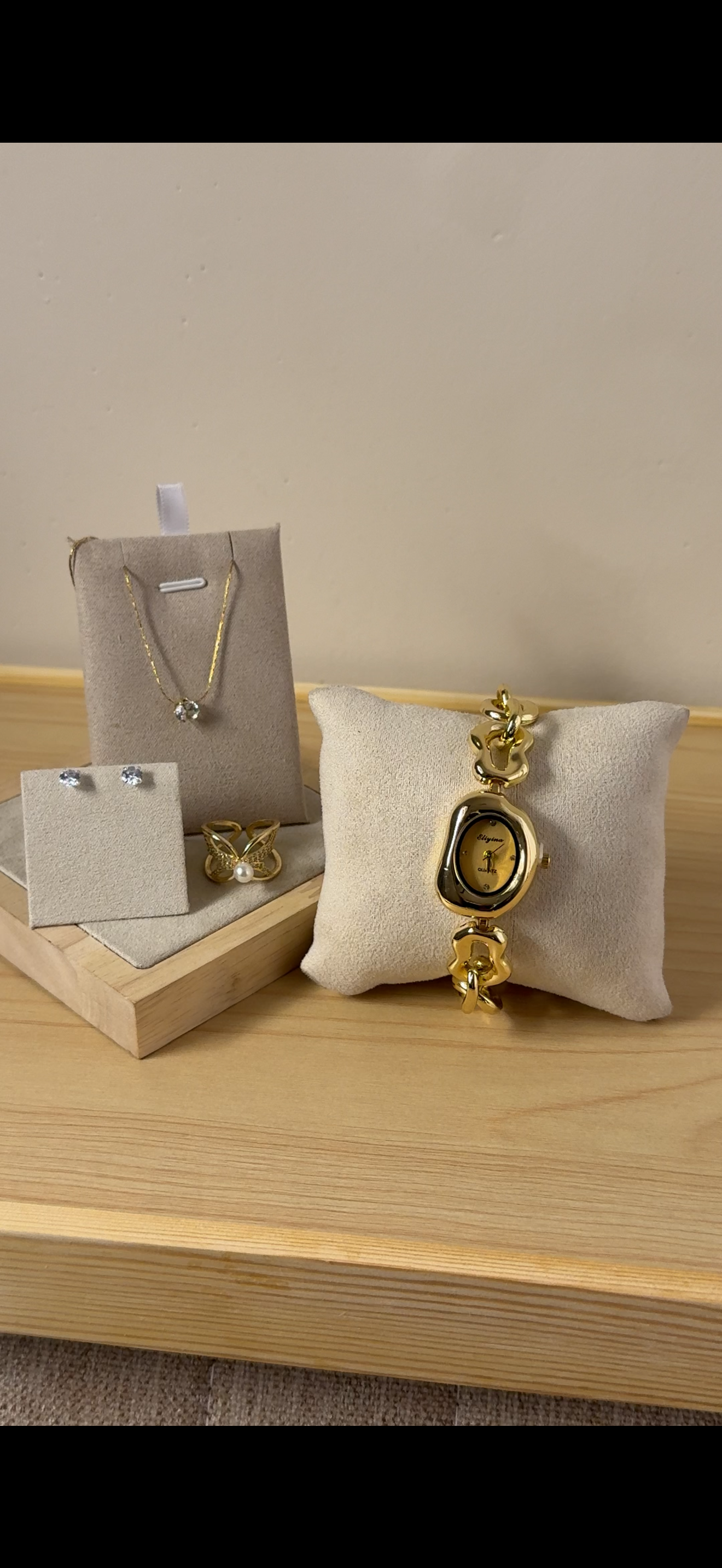 Eliyina Bean Golden + Clover Bracelet (Free) + Mystery Ring (Free) (Copy)