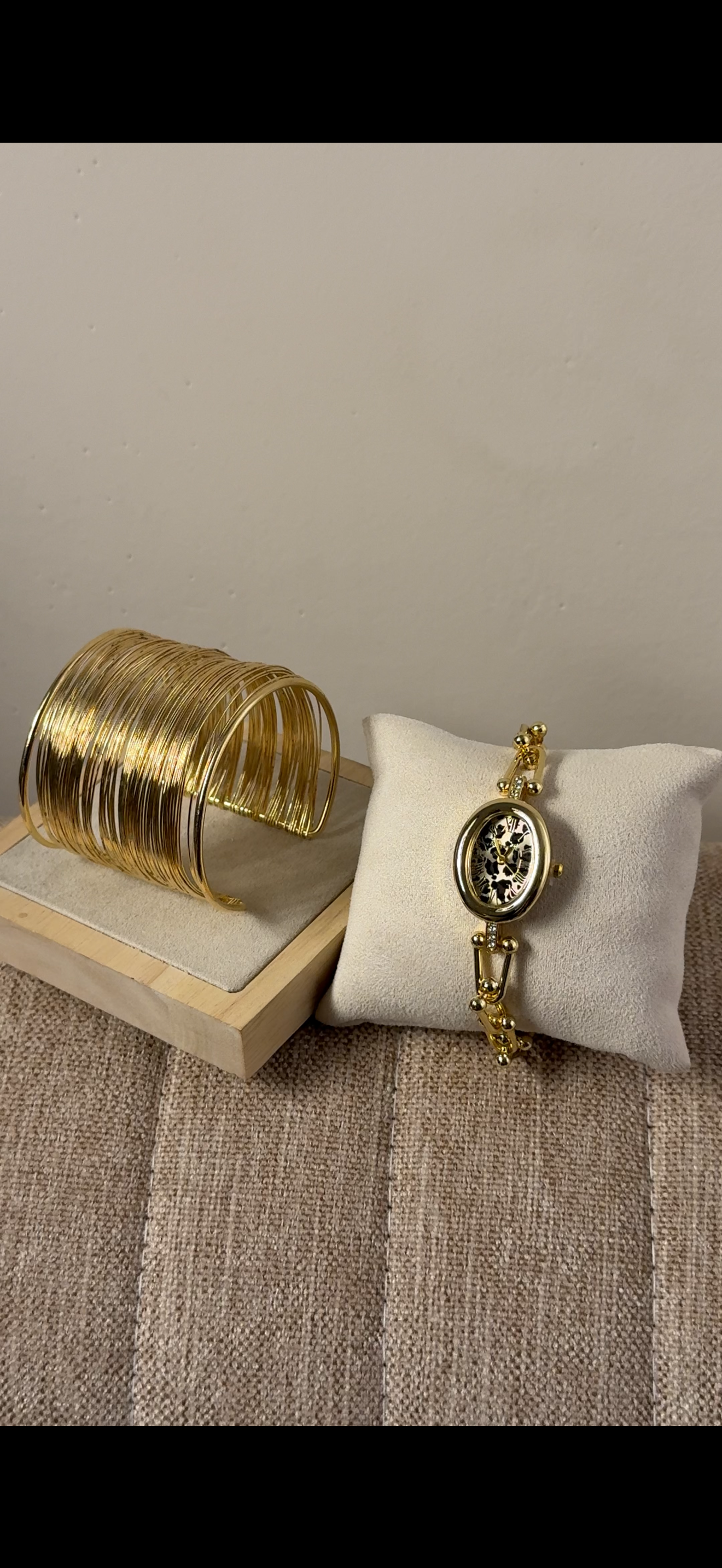 Eliyina Tiger Oval + Clover Bracelet (Free) + Mystery Ring (Free) (Copy)