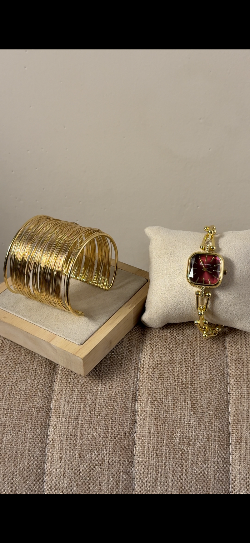 Eliyina Sqaure Full Dial Maroon + Clover Bracelet (Free) + Mystery Ring (Free) (Copy)