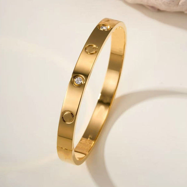 Cartier love