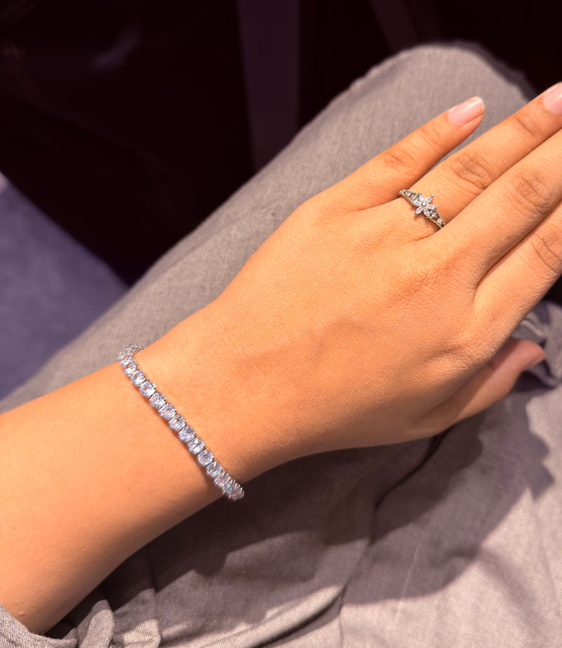 Tennis bracelet